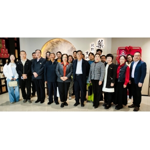 “健康旅游·名企行”首站走进胡氏荣茶活动侧记